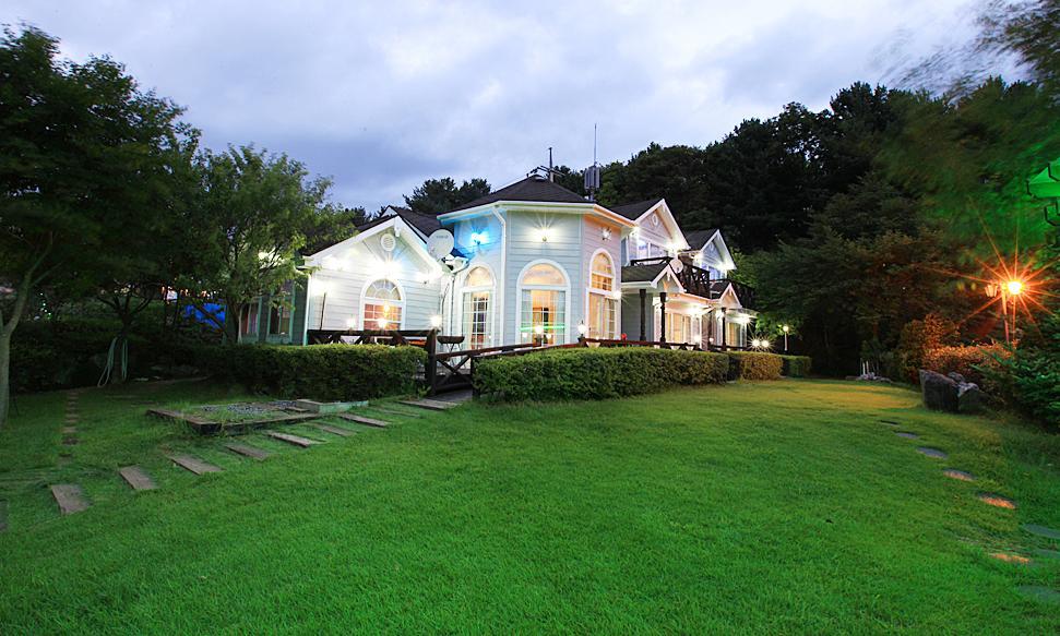 Bluesky Pension Gapyeong Bagian luar foto